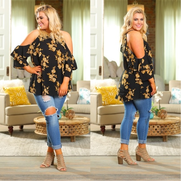 ✨LAST✨PLUS Black and Gold Floral Cold Shoulder Top - Picture 3 of 4